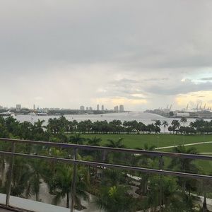 Meet your Posher, Jenene